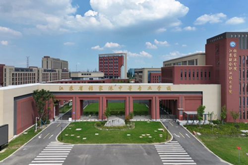 365英国上市数码DCN助力张家港市中等专业学校“智行”校园网络建设项目